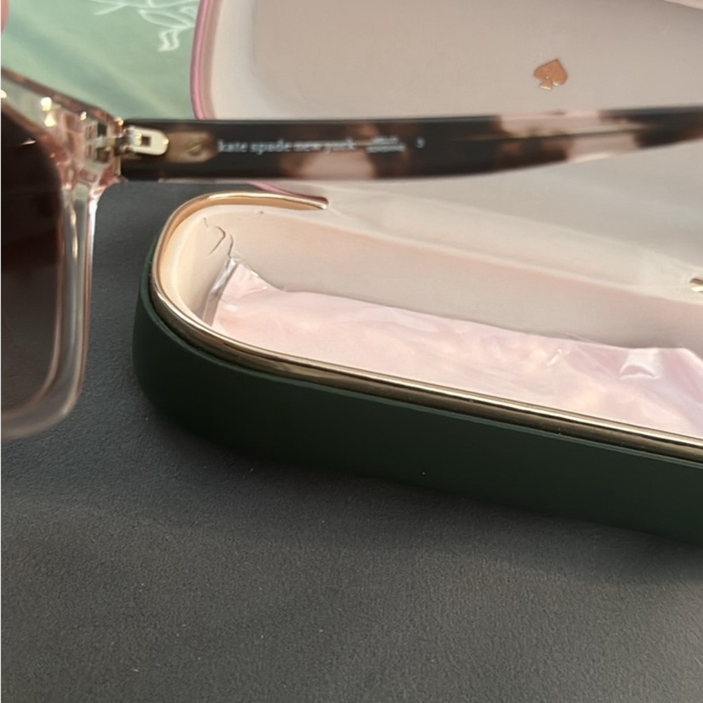 Kate Spade sunglasses brand new in case never worn limited edition - Picture 4 of 5